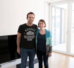 Thomas und Gabi in ihrem neuen Zuhause in Zürich